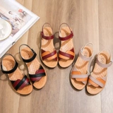 Летние нескользящие сандалии для матери, из натуральной кожи, для среднего возраста, мягкая подошва