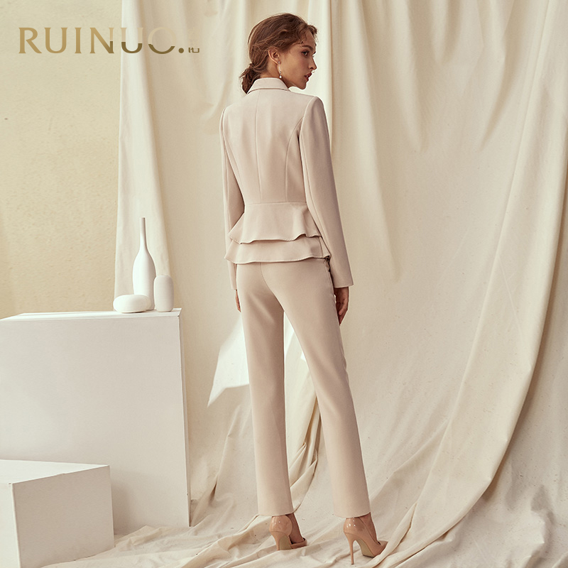 Tailleur femme - Ref 3244864 Image 4