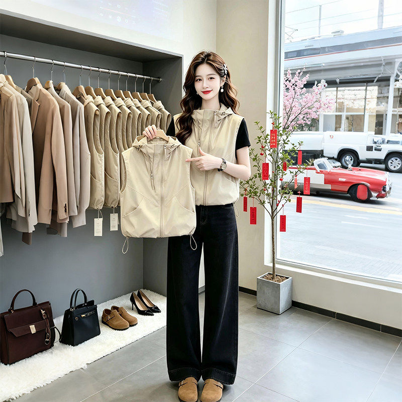 马甲女款2026新款时尚洋气夏季日常百搭宽松休闲防晒运动连帽马夹