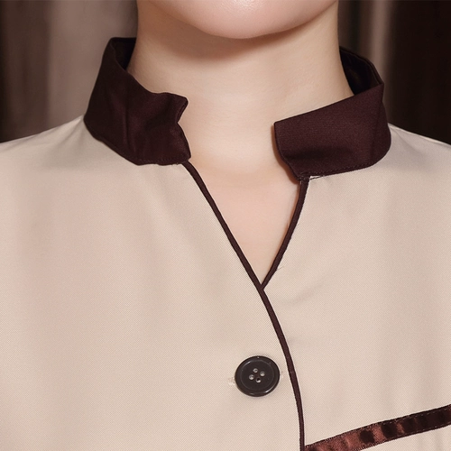 Чистотой костюм с длинной одеждой тетя