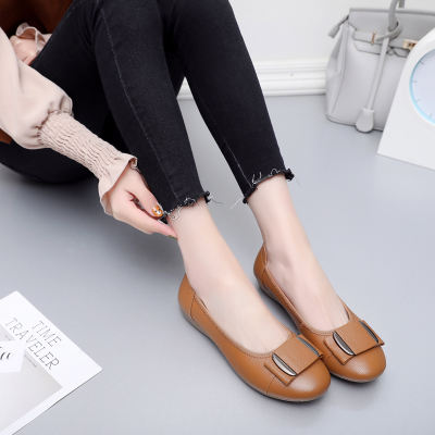 2026 New genuine leather flat single shoes for women, size 41 to 43, summer casual shallow-mouthed small leather shoes, soft-soled bean shoes