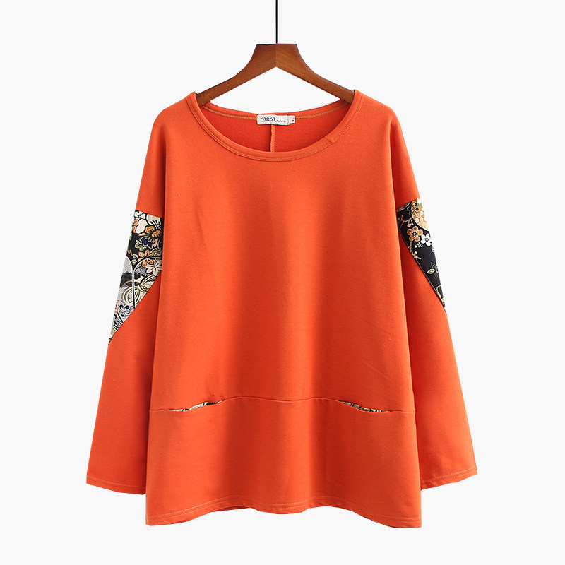 Middle-aged and elderly women's large size mom 2022 new autumn clothes cover belly top middle-aged fat mother undershirt foreign pie