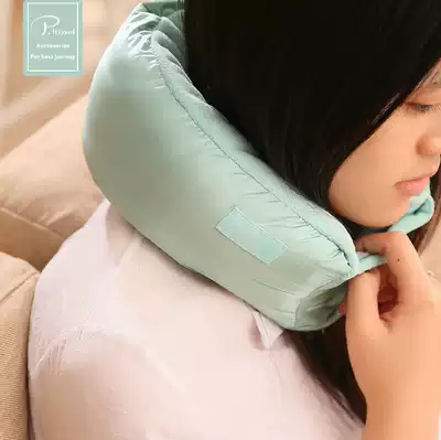 Multifunctional travel U-shaped pillow blanket bib U pillow shawl scarf three-in-one portable aircraft cervical pillow