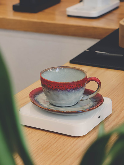 Vintage Kiln-Fired Ink-Red Ceramic Coffee Cup with a High-End Feel, Japanese-Style Home Use, American-Style Latte Ceramic Cup and Saucer Set
