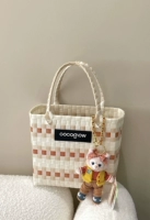 Средний оранжевый белый co. Следуйте и собирайте, чтобы получить случайный кулон.