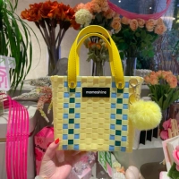 Лимонно-желтое Пито. Добавьте в коллекцию и получите в подарок кулон из мехового шарика.