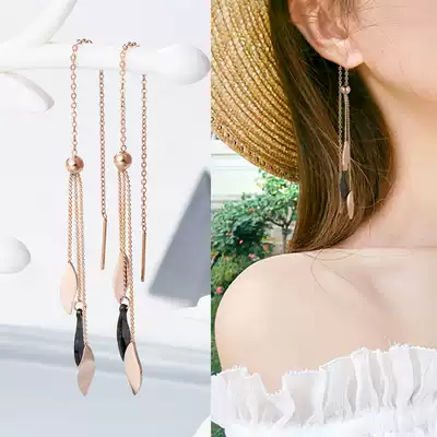Temperament show face thin ear refining female Net red 2020 New leaf earrings ear refining long version of High Extreme sense earrings ear pin