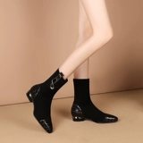 Демисезонные эластичные модные универсальные сапоги с заостренным носом, средней длины, большой размер