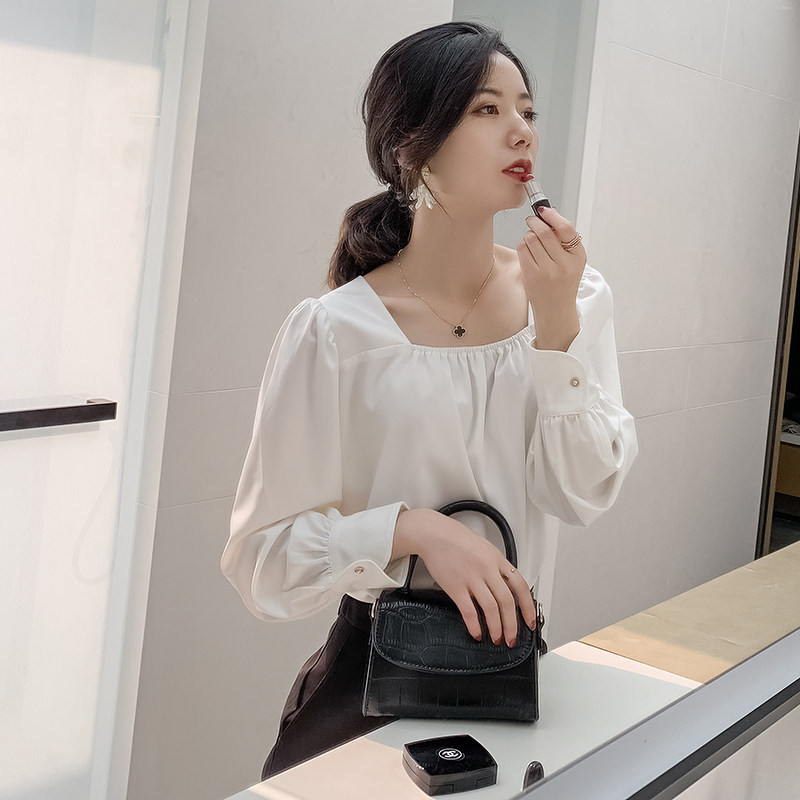 Shirt women's spring 2022 retro long sleeves Joker thin bubble sleeves design sense niche French square collar shirt