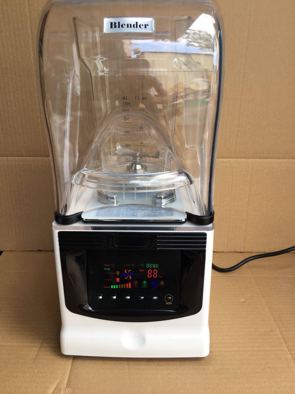 Fully automatic commercial smoothie machine with cover soundproof smoothie machine blender milk tea shop equipment juice breaking wall cooking machine