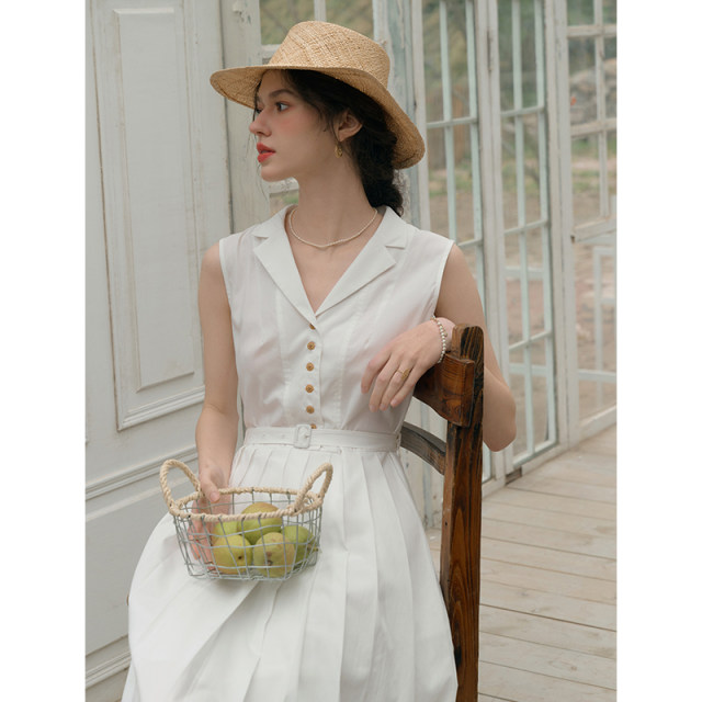 SimpleRetro poetic moonlight retro suit collar ສີຂາວຂອງແມ່ຍິງ sleeveless temperament pleated shirt dress