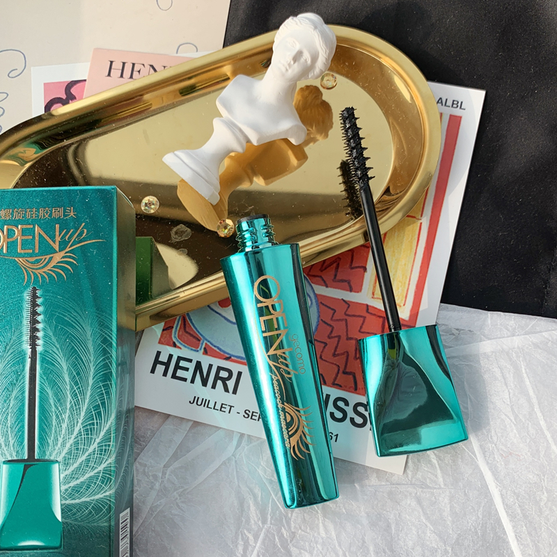 Gemon 4D mascara open up peacock 360 degree curly waterproof perspiration without sticking the fiber long thick and not fainting