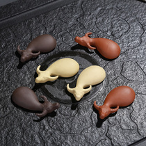 Boutique purple sand tea pet Xiangniu ornaments to turn around can raise tea to play tea table jewelry handmade tea ceremony