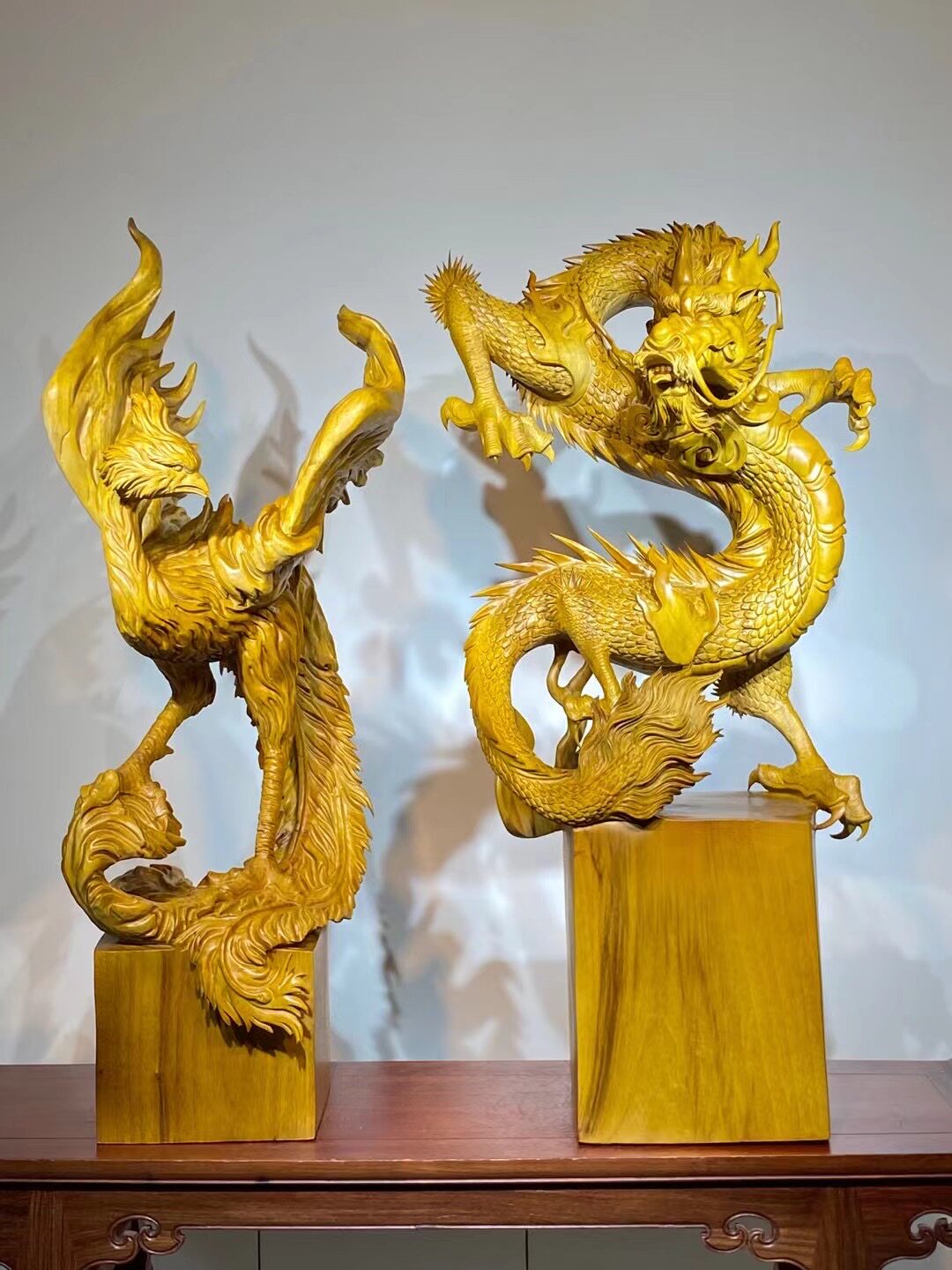 Taihang Cliff cypress large root carving landscape golden nanmu carving flowers and birds characters animal craft gifts decoration living room office decoration
