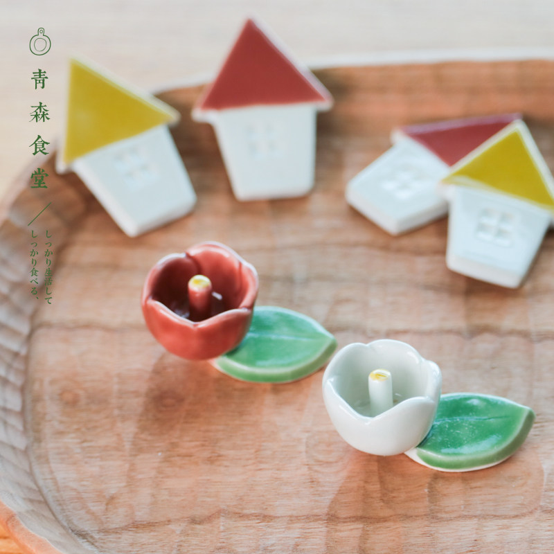 <Aomori Canteen> Japan-made cute black camellia white camellia small house chopstick rest chopstick holder ceramic chopsticks