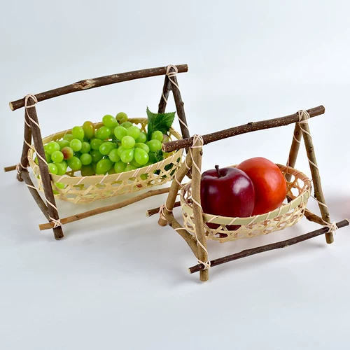 Бамбуковая корзина с фруктовой тарелкой треугольник