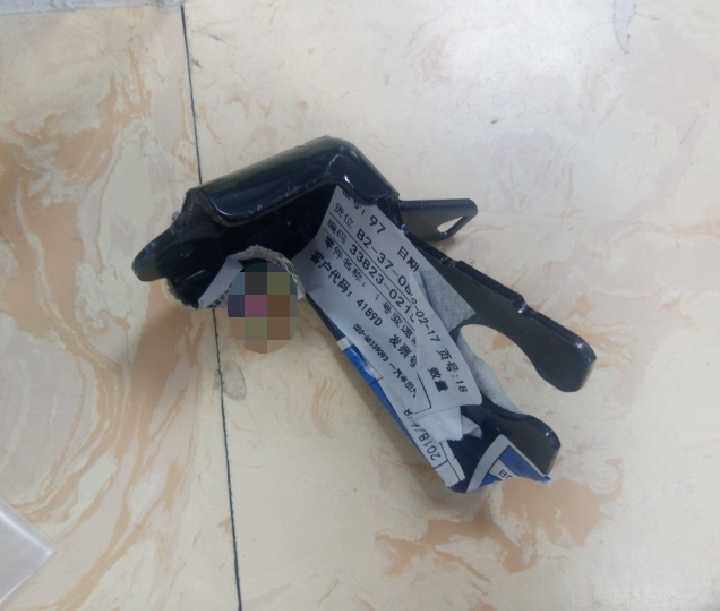 Applicable 07 10 10 13 13 Corolla changing gear pull wire fixing bracket pull wire variable case Lasso bracket