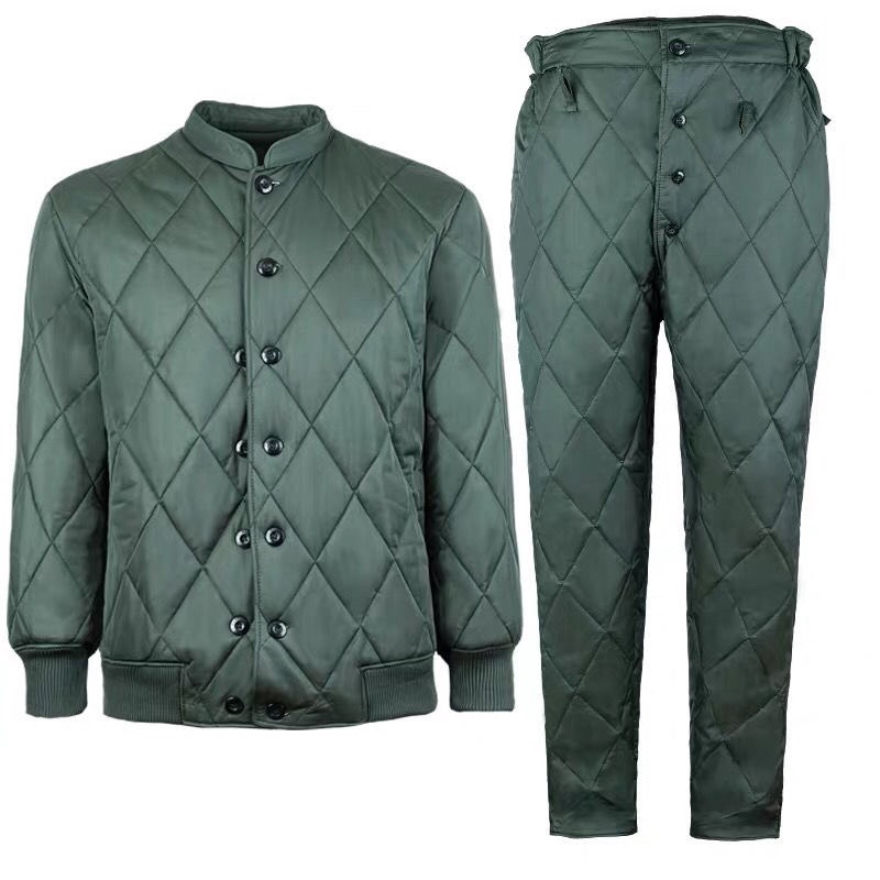Authentic Military Green Cotton Coat and Pants Set for Warm and Cold Regions, Standard Winter Pine Green Single-Breasted Short Cotton Jacket and Pants Set Authentic Military Green Cotton Coat and Pants Set for Warm and Cold Regions, Standard Winter Pine Green Single-Breasted Short Cotton Jacket and Pants Set