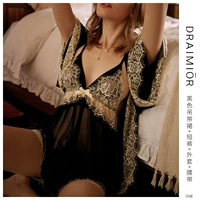 Черное платье-комбинация, шорты, куртка, ремень