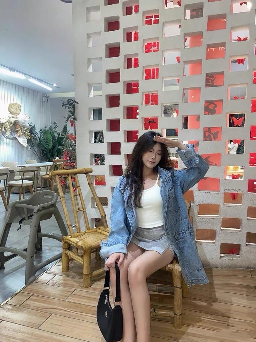唧唧复唧唧服装店铺