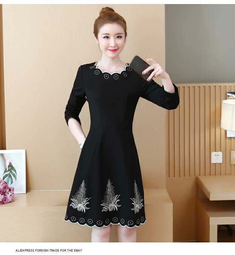 Thu đông 2018 phiên bản mới của Hàn Quốc của phân bón cộng với XL chất béo eo MM thịt thô là váy thêu mỏng khí chất nữ áo sơ mi nữ cao cấp