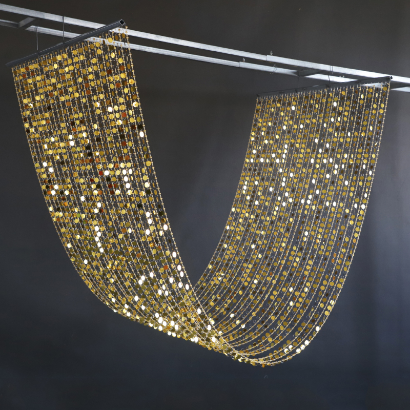 Crystal Wedding Acrylic Bead Curtain Ceiling Gold Sequins Old Money Style Stage Background Wave Ceiling Bead Curtain Decoration