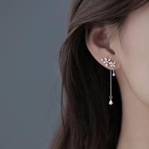 Hong Kongs unique design inlaid with flower ear nail female summer daisy earrings 2022 New pure silver streaming suearrings