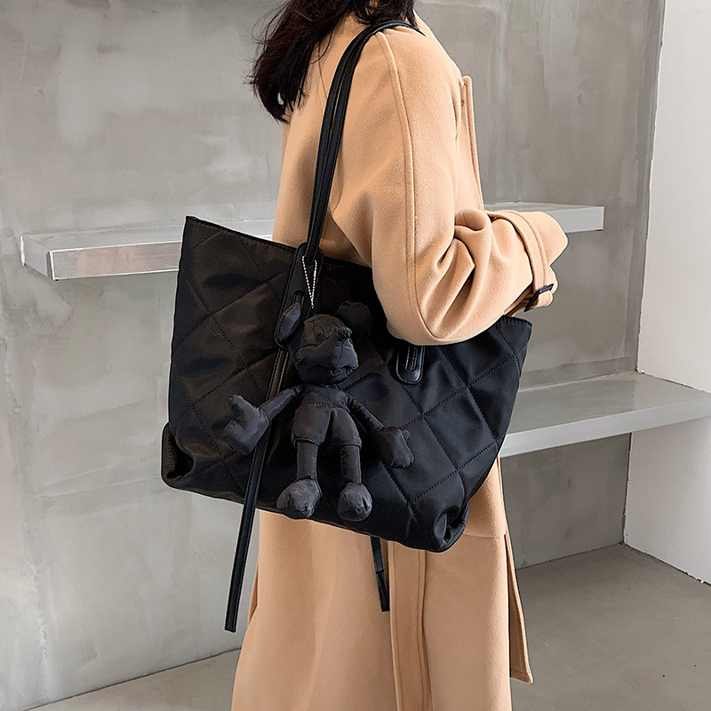 Bag Packs Women Bag 2022 New Tide Han Edition 100 Hryg Single Shoulder Care Special Bag Large Capacity Casual Brief Armpit Bag