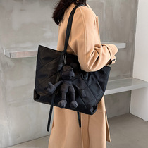 Bag Packs Women Bag 2022 New Tide Han Prints 100 Hitch-Shoulder Tot Bag Large Capacity Casual Brief Armpit Bag