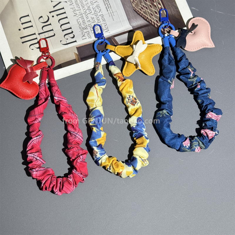 Super Cute Leather Star Heart Phone Lanyard Short Style ins Pleated Fabric Hair Tie Bracelet Outdoor Case Keychain