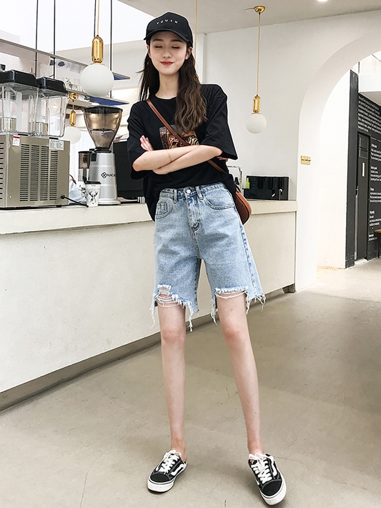 Korean denim shorts women's summer 2021 new light-colored hole high waist loose wide leg five-point pants ins tide five-point pants