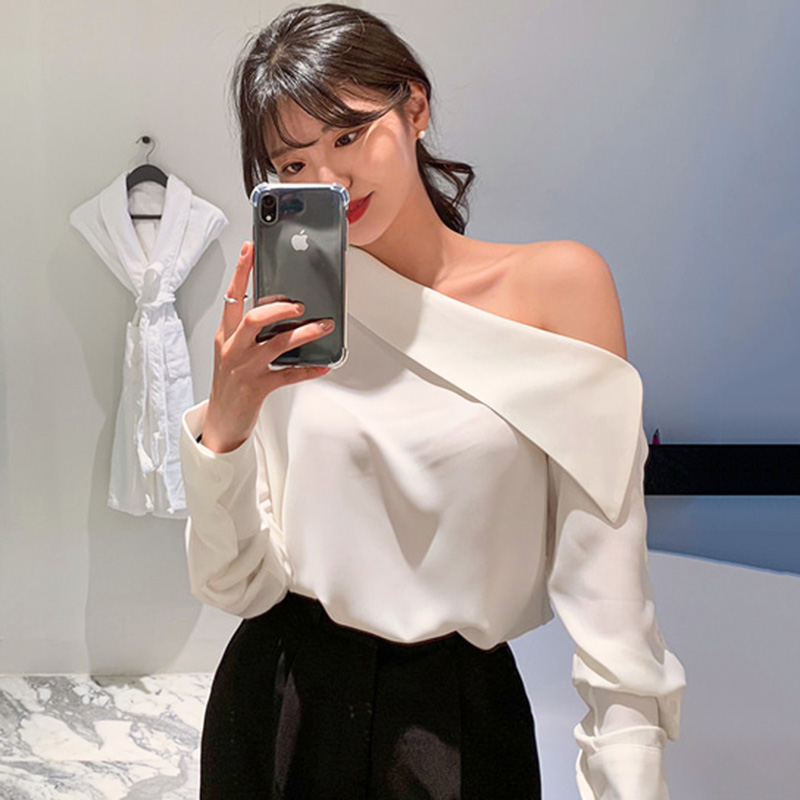 Large size Early autumn new light cooked ethos Goddess Van inclined collar Shoulders Sexy side buttons Long Sleeves Shirt Blouses