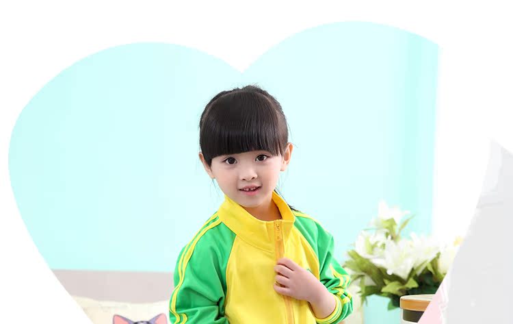 Quần áo sân vườn mẫu giáo mùa xuân và mùa thu trường tiểu học và trung học đồng phục lớp phục vụ hiệu suất quần áo trẻ em phù hợp với thể thao quần áo bé trai