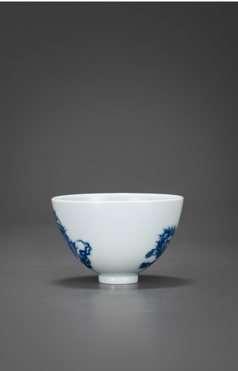 Blue and white lion big heart cup of jingdezhen porcelain on kung fu tea pure manual hand - made sample tea cup kung fu tea cups