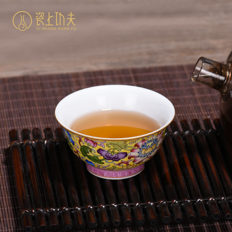 Jingdezhen ceramic tea set all hand colored enamel cups around the lotus flower grain small cup kongfu master cup single CPU