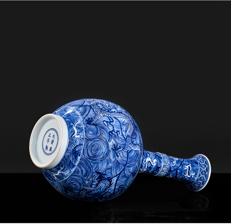 Jingdezhen blue and white porcelain ceramic vase dragon bottle furnishing articles imitation antique handicraft collection of new Chinese style living room