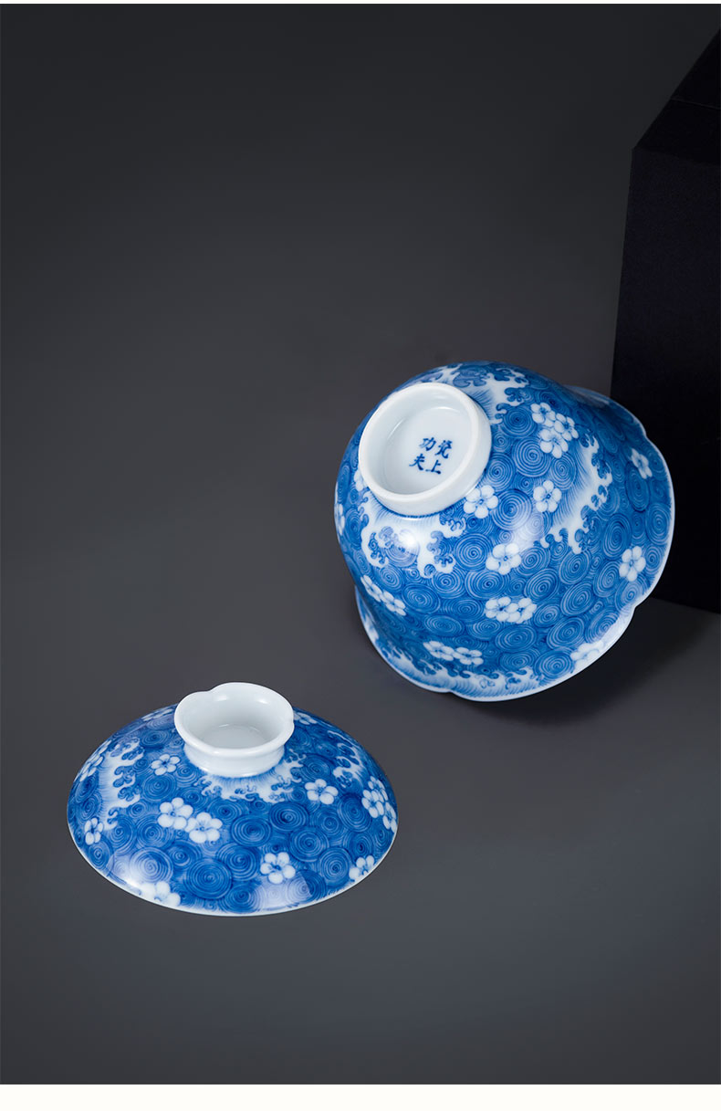 Kung fu tea set on the porcelain ceramic tureen pure manual three tureen jingdezhen blue and white porcelain cups in use