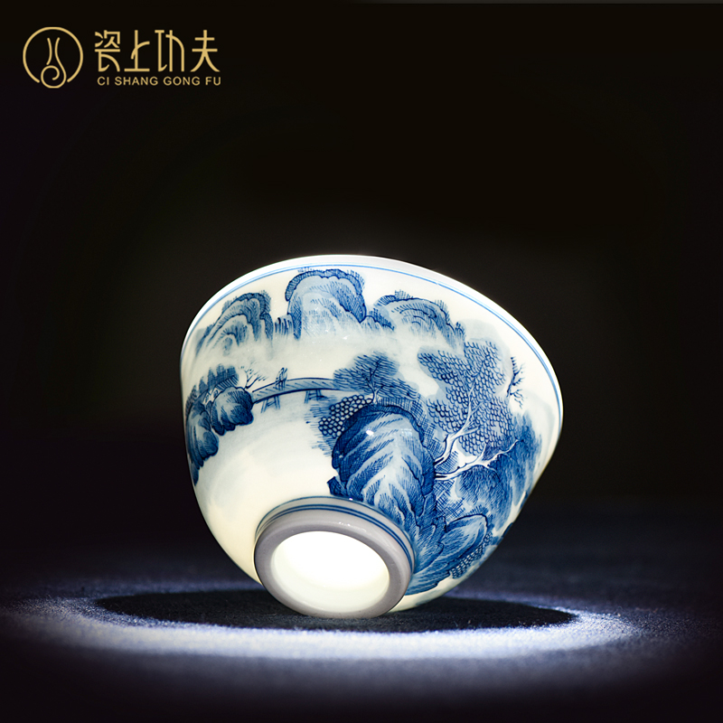 Jingdezhen blue and white landscape sample tea cup full manual pure hand - made master cup cup kung fu tea set single cup gift giving