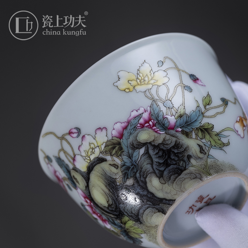 Porcelain kung fu jingdezhen ceramic cups in pastel corn poppy master single cup sample tea cup by hand