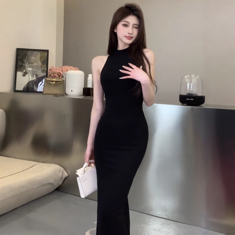 Black Halter Neck Back Slit Sleeveless Dress Women's High-End Elegant Slim Fit Bodycon Skirt Hot Girl Black Halter Neck Back Slit Sleeveless Dress Women's High-End Elegant Slim Fit Bodycon Skirt Hot Girl