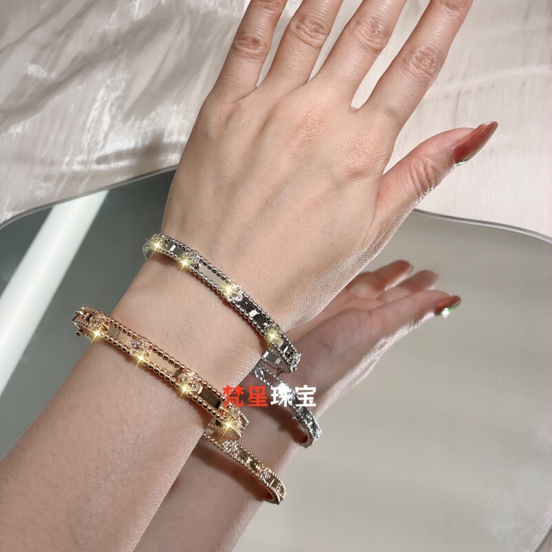 Fanxing Jewelry 18K Gold White Gold Rose Gold Narrow Kaleidoscope Full Diamond Four-Leaf Clover Wide Bracelet for Women Fanxing Jewelry 18K Gold White Gold Rose Gold Narrow Kaleidoscope Full Diamond Four-Leaf Clover Wide Bracelet for Women