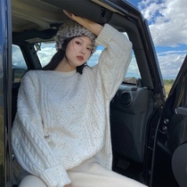 2020 new sweater womens autumn and winter thick long white pullover knitted top lazy wind loose wear