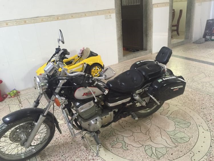 Honda CA250 closed son Prince car side box Jincheng area fire 250 motorcycle side hanging box trunk