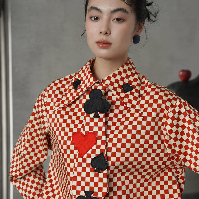 Women's retro plaid embroidery age-reducing shirt