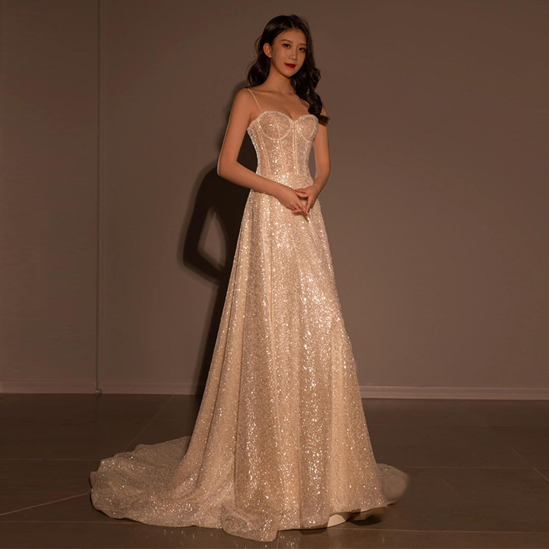 Wedding dress, starry sky, evening dress, french style, lifting effect, lace dress, new collection, bright catchy style, fitted