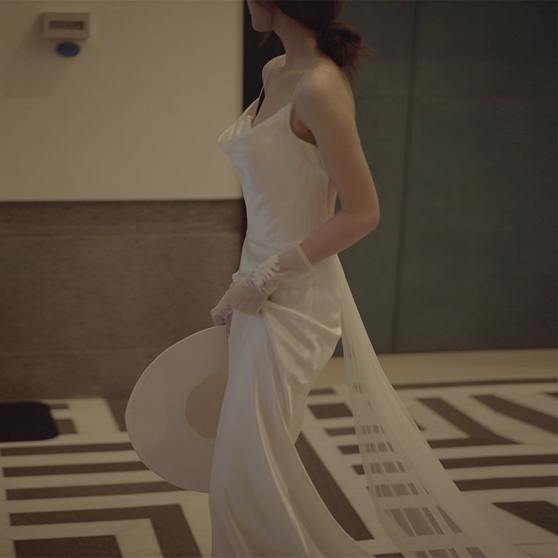 Sexy white wedding dress for bride, lifting effect,  Sexy white wedding dress for bride, lifting effect,
