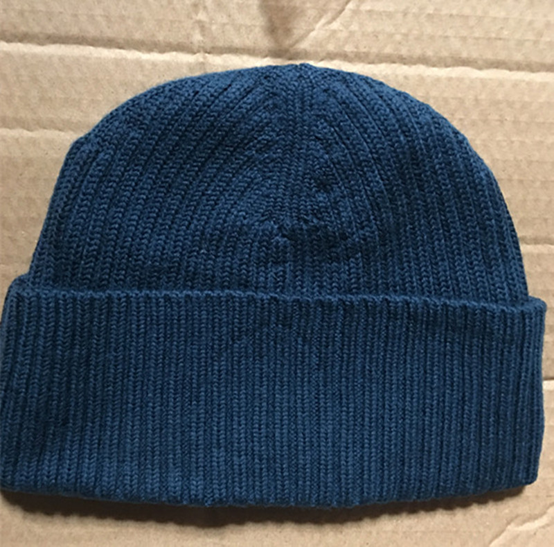 Men and women in the new winter knitting hat blue plus wool cap cap