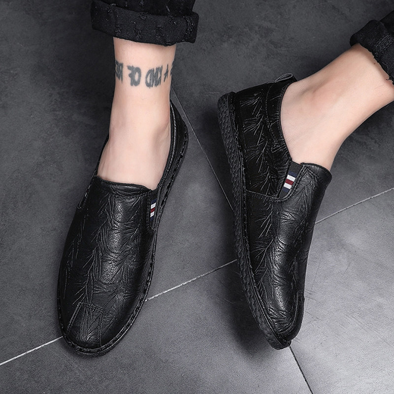 Men's shoes Summer 2022 new bean-bean shoes breathable men's casual leather shoes One foot pedal to work 100 hitch shoes