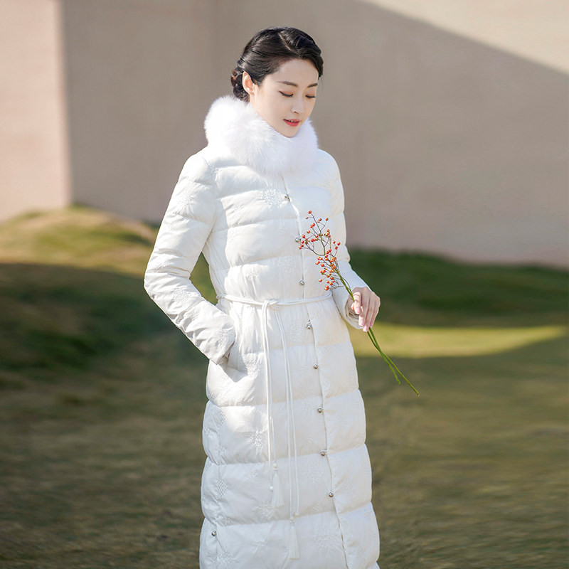 First cicadas Chinese down clothes 2021 Winter women's dress new Chinese Wind Down Thickened Plume's Long version jacket