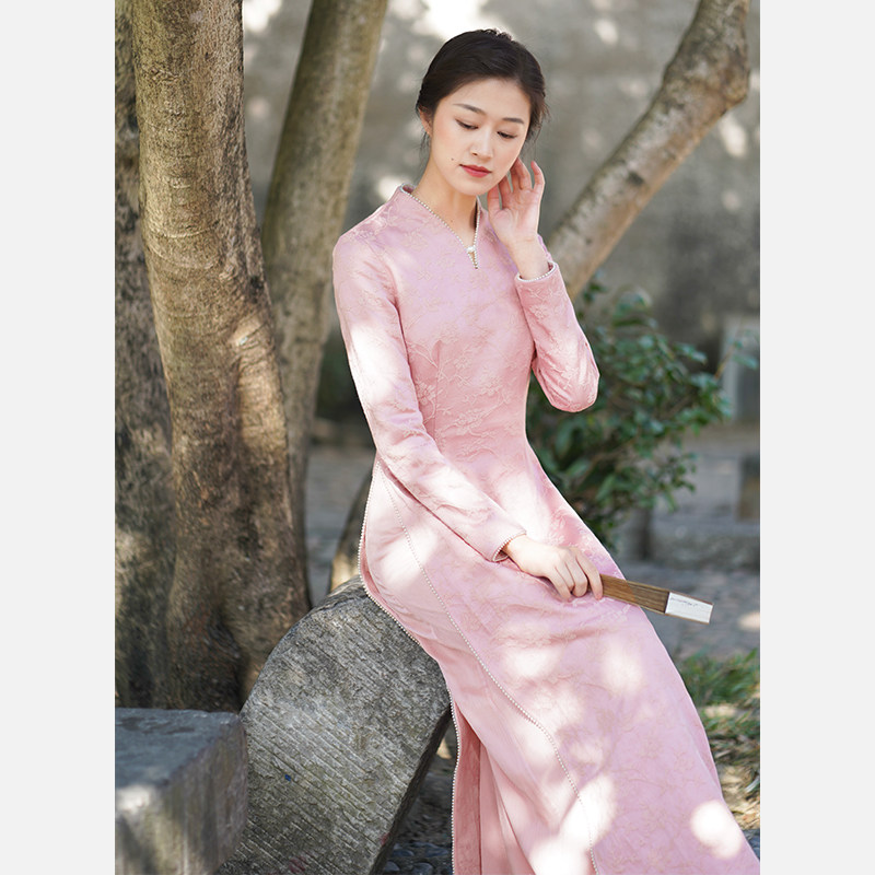 First cicadas Winter women's Chinese style Chinese wind retro qipao V neckline for the Odei Long version of the foreign dress qipao